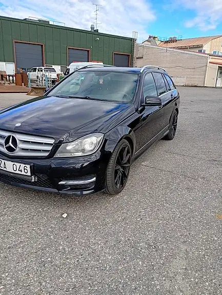 Mercedes-Benz C200