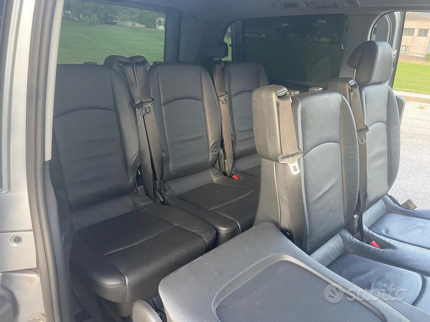 Mercedes-Benz Viano 2010 photo 4