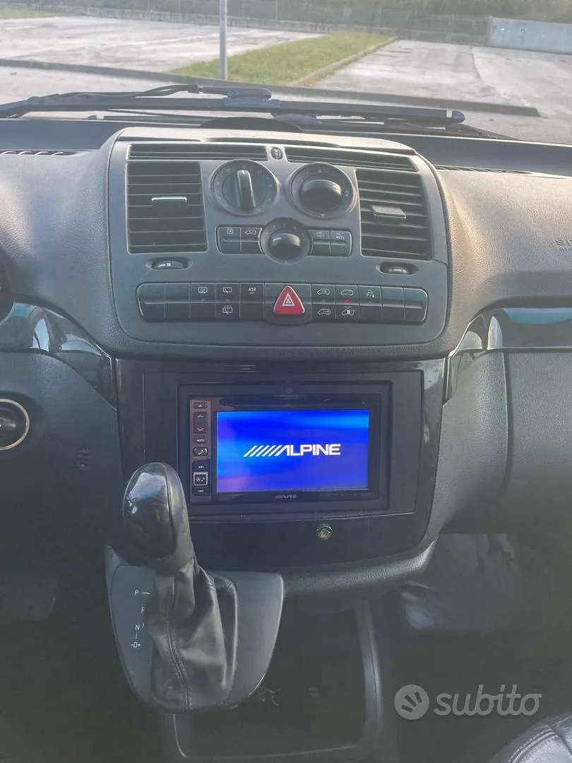 Mercedes-Benz Viano 2010 photo 5