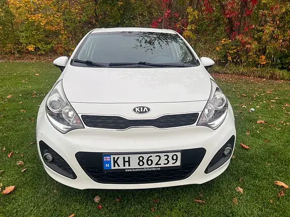 Kia Rio 2013 photo 2