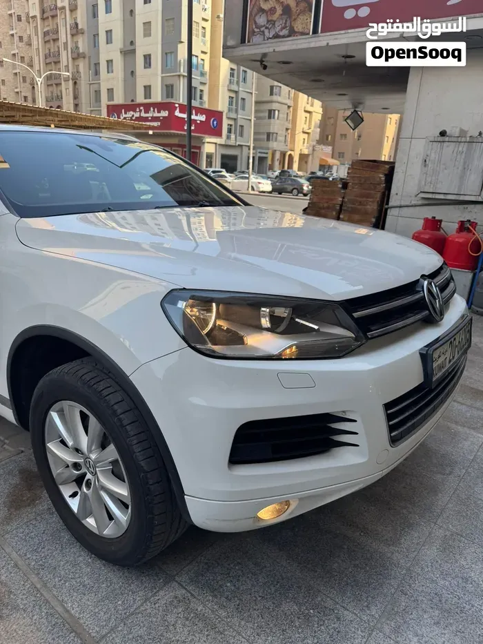 Volkswagen Touareg 2013 photo 2