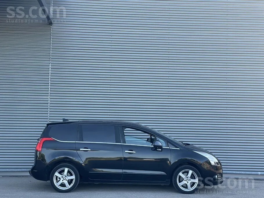 Peugeot 5008 2010 photo 5