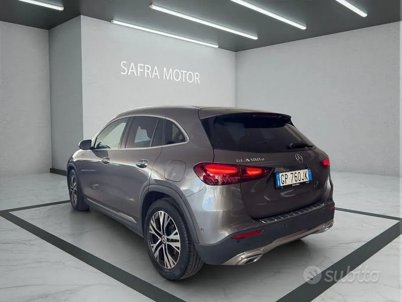 Mercedes-Benz Gla 2023 photo 4