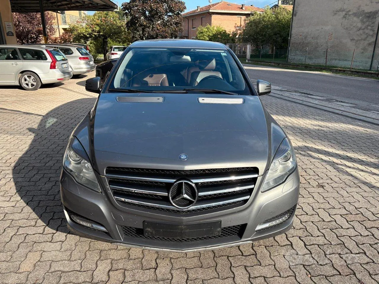 Mercedes-Benz R350 2012 photo 2