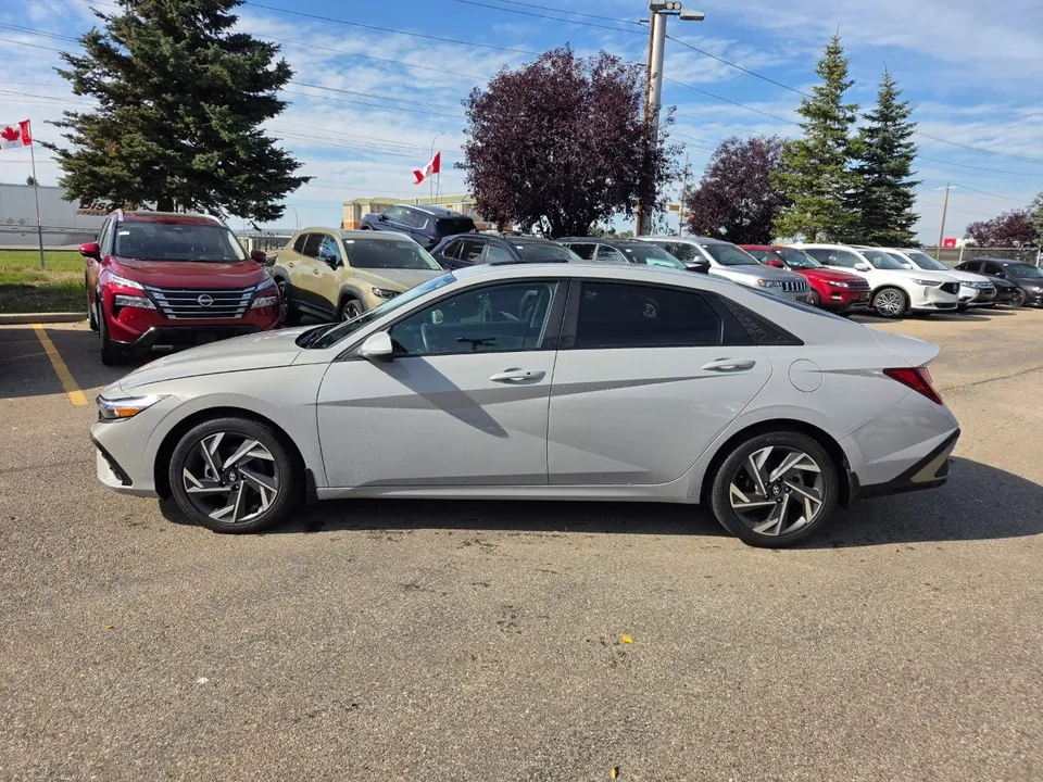 Hyundai Elantra 2024 photo 4