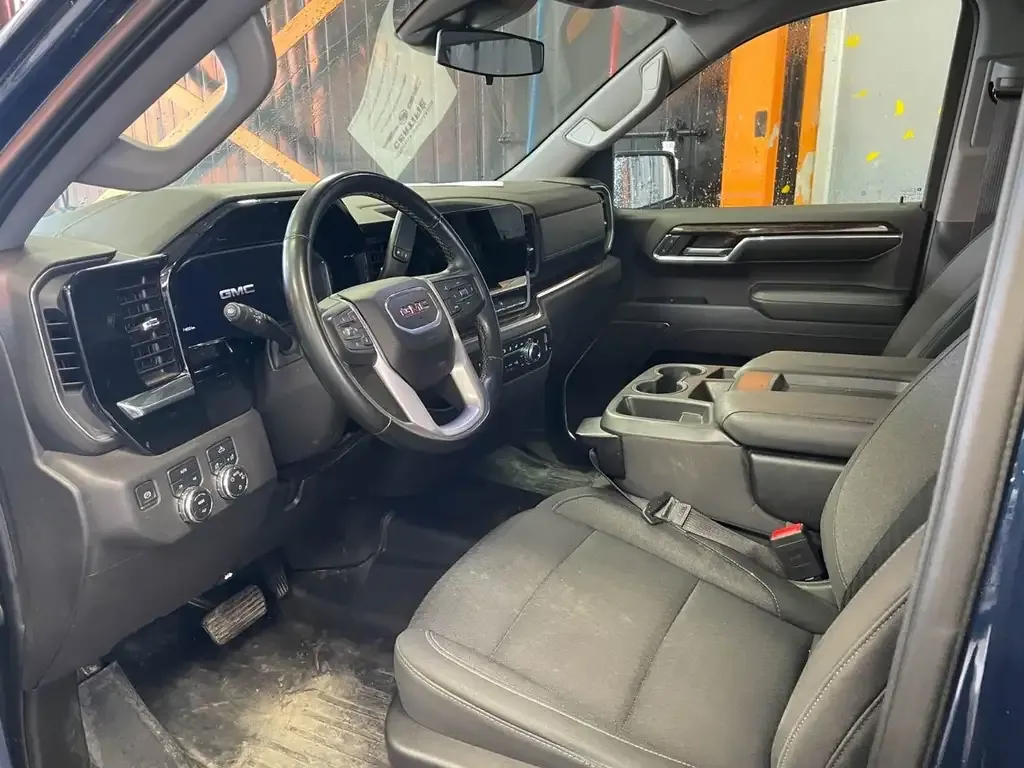 GMC Sierra 1500 2023 photo 3