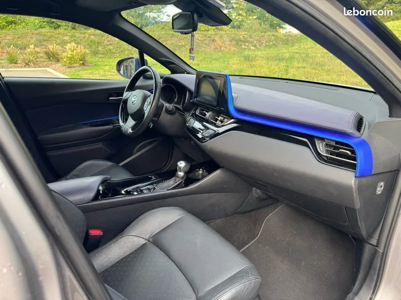 Toyota C-Hr 2017 photo 4