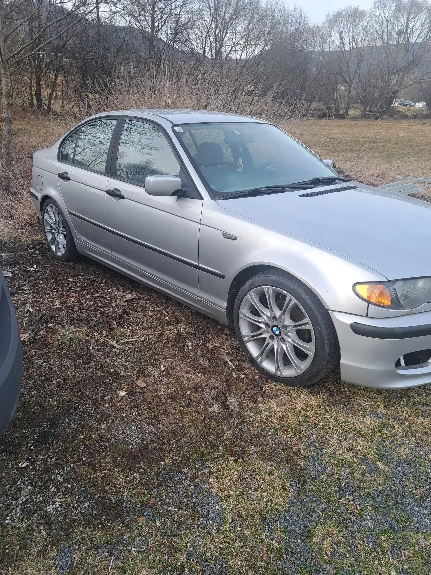 BMW 3 Series 2002 photo 2