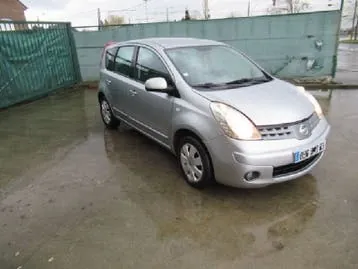 Nissan Note 2007 photo 2