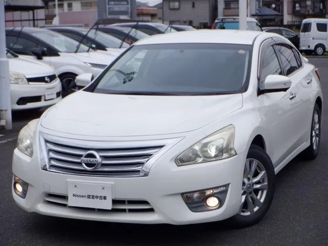 Nissan Tiara