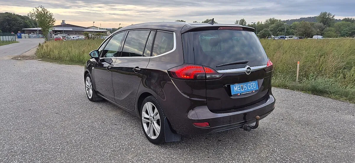 Opel Zafira Tourer 2012 photo 3