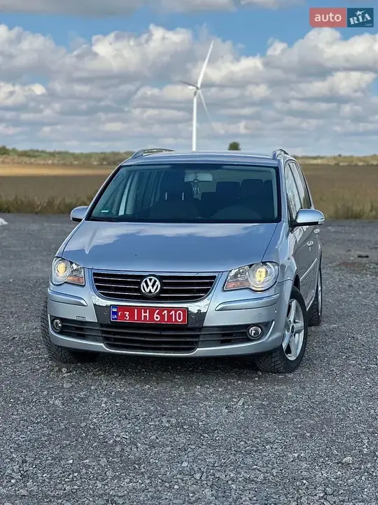Volkswagen Touran 2007 photo 5