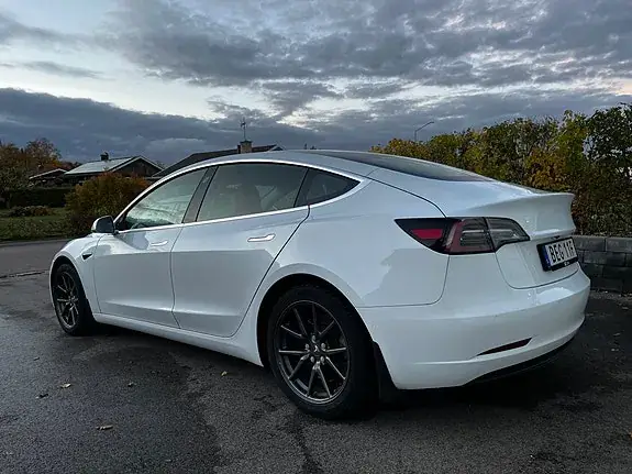 Tesla Model 3 2020 photo 2