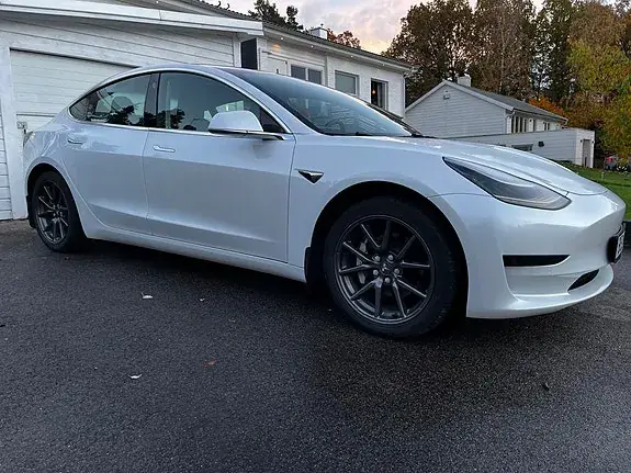 Tesla Model 3 2020 photo 4