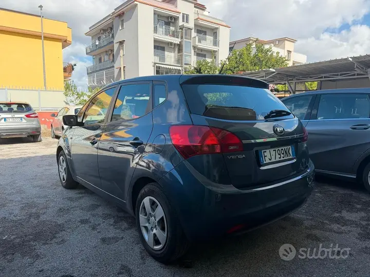 Kia Venga 2017 photo 3