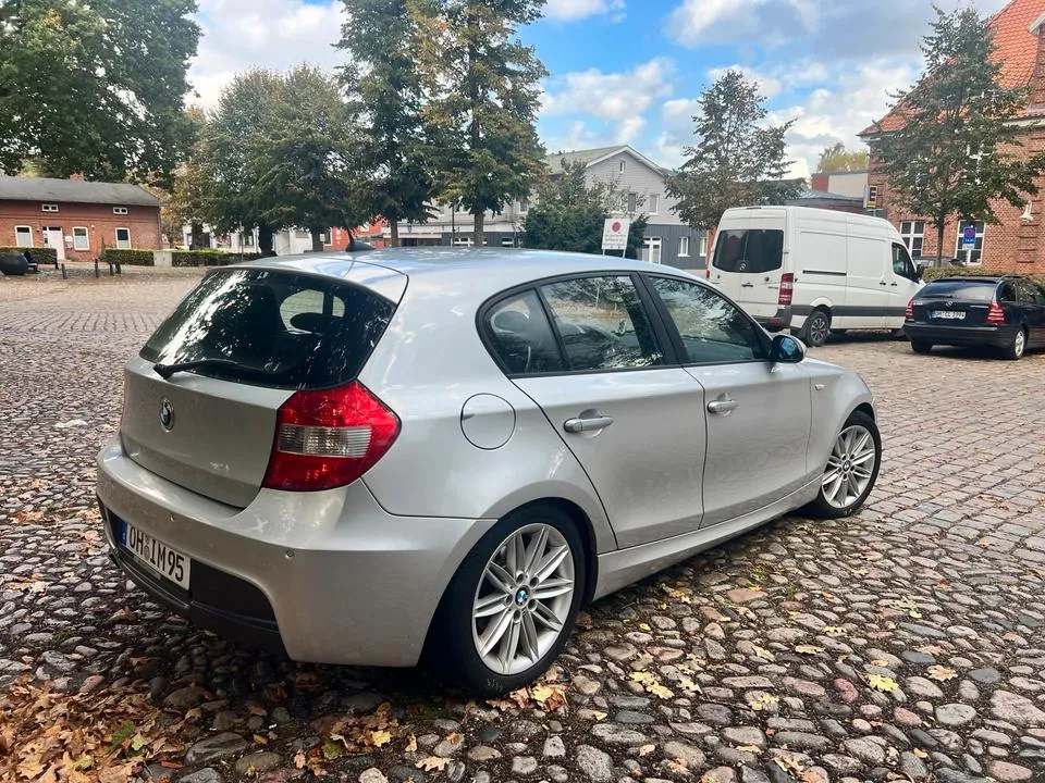 BMW E87 116I