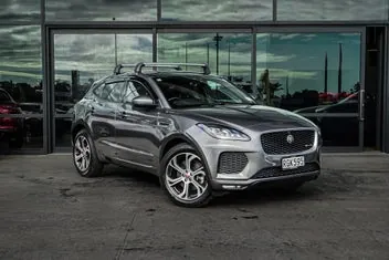 Jaguar E-Pace 2020 photo 2