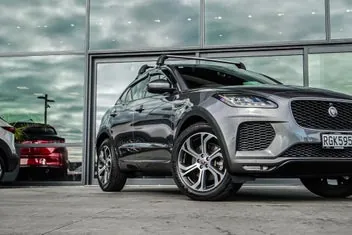 Jaguar E-Pace 2020 photo 5