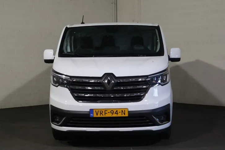 Renault Trafic 2022 photo 3