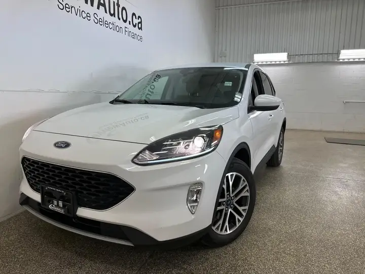 Ford Escape 2022 photo 3