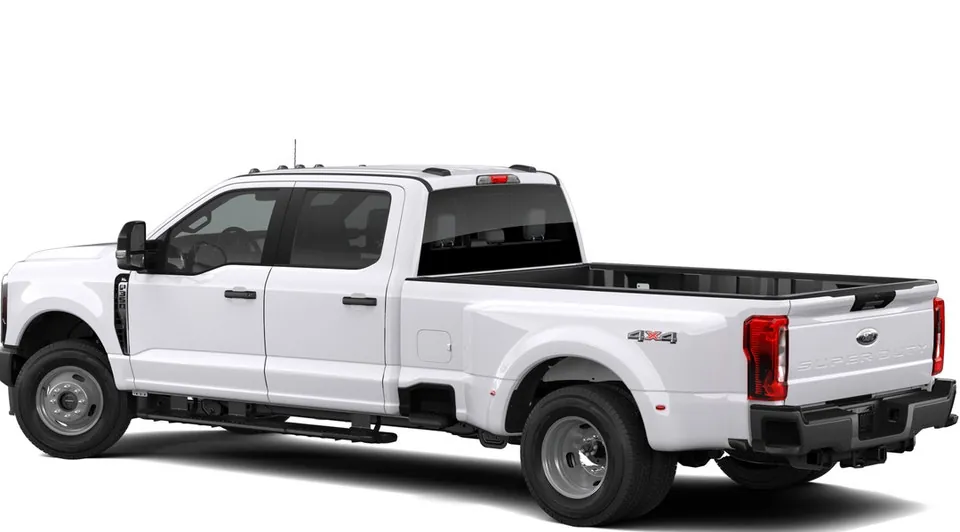 Ford Super Duty F-350 2026 photo 2