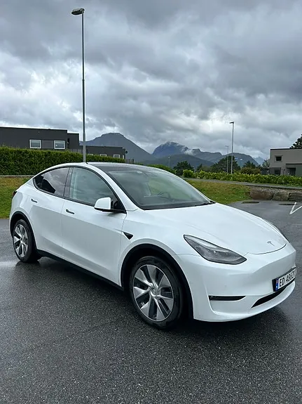 Tesla Model Y 2021 photo 4