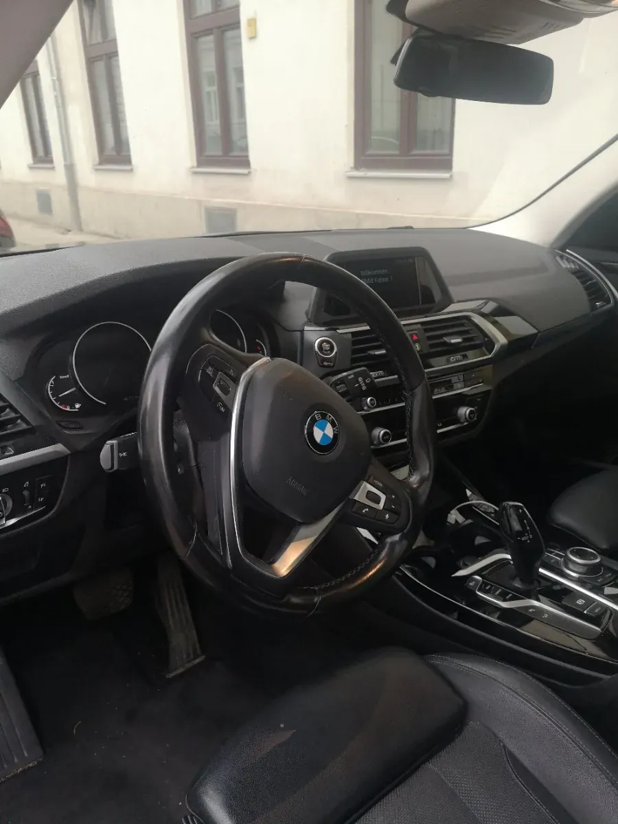 BMW X3 2018 photo 2