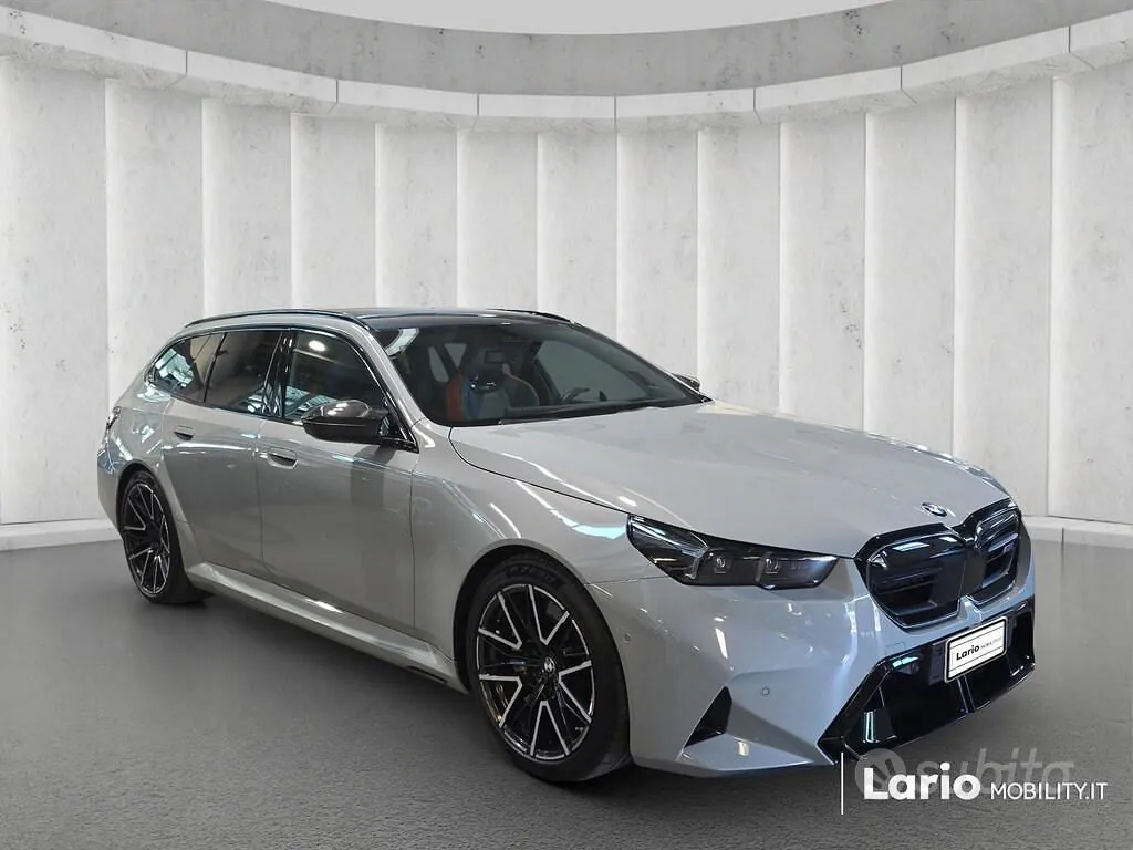 BMW M5 Touring 2025 photo 2