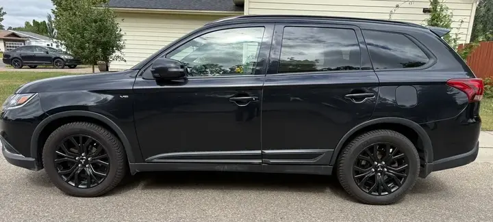 Mitsubishi Outlander 2019 photo 2