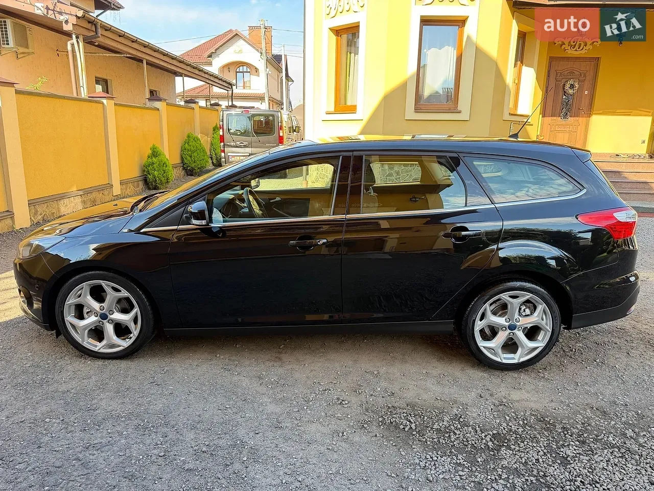 Ford Focus 2014 photo 2