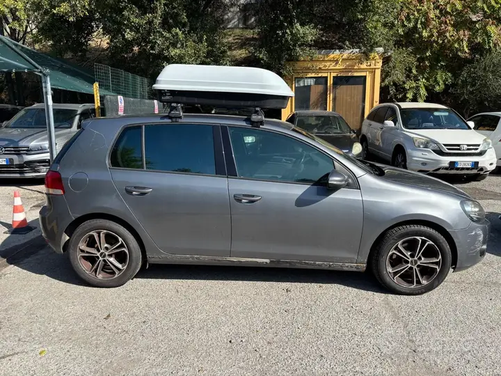 Volkswagen Golf 2010 photo 4