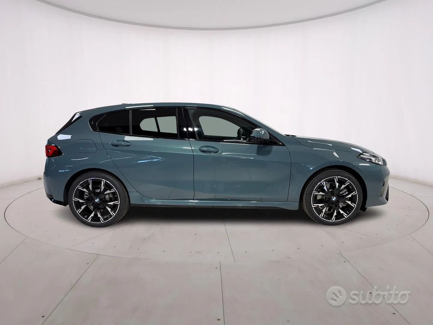 BMW 1 Series 2023 photo 4