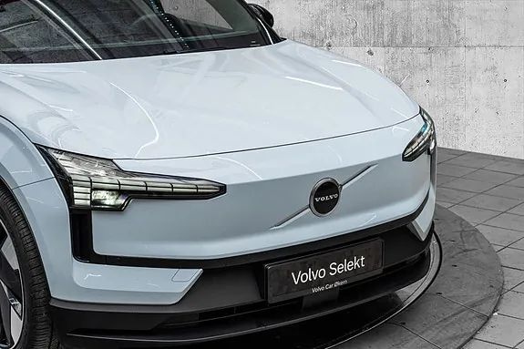 Volvo Ex30 2025 photo 2