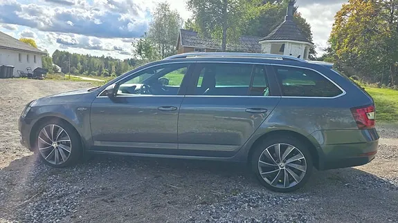 Skoda Octavia 2019 photo 2