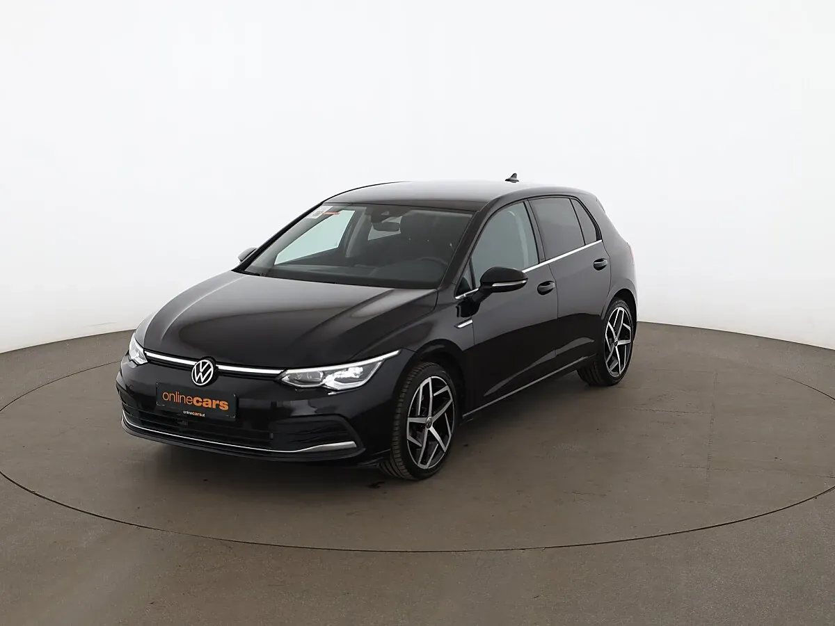 Volkswagen Golf 2022 photo 2