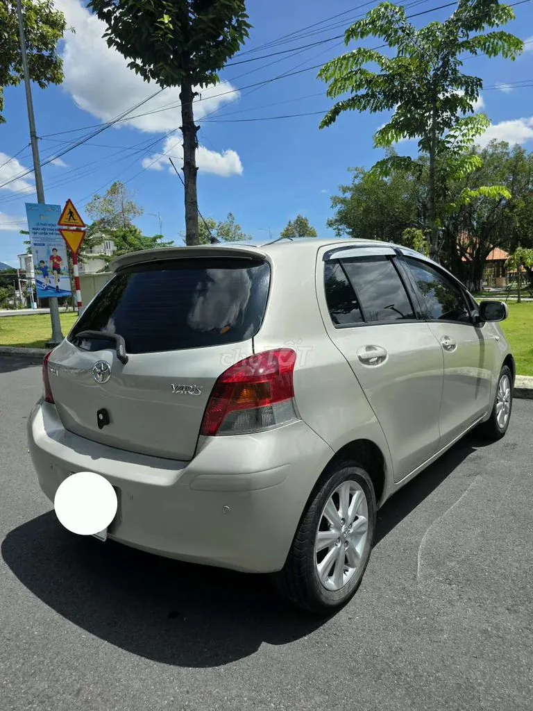 Toyota Yaris 2009 photo 4