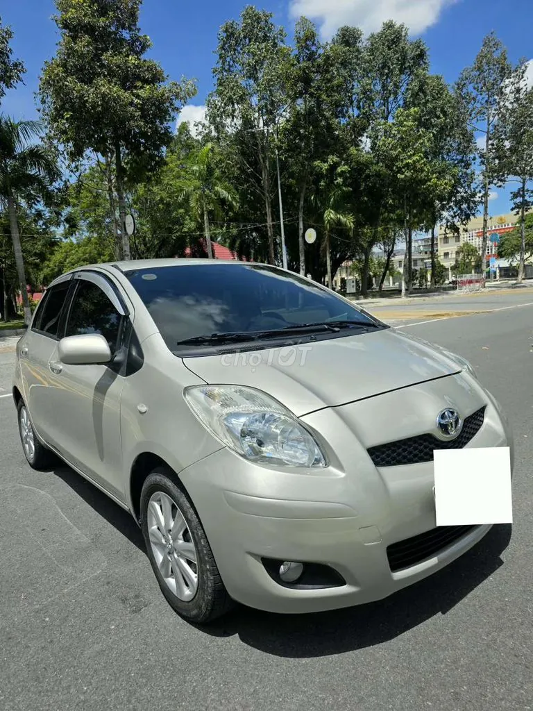 Toyota Yaris 2009 photo 2