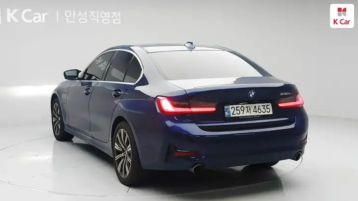 BMW 3 Series 2020 photo 2