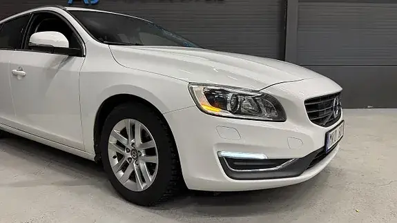 Volvo V60 2014 photo 3