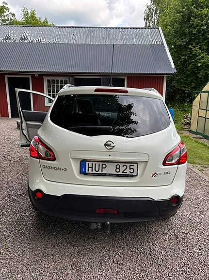 Nissan Qashqai+2 2010 photo 2