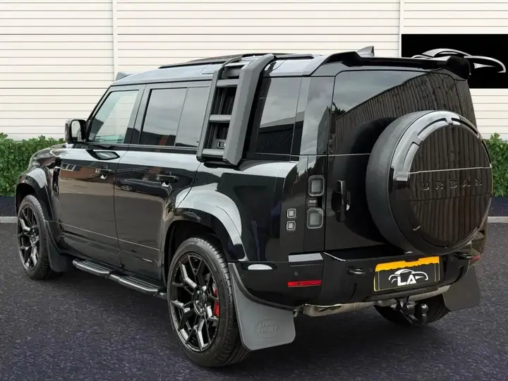 Land Rover Defender 110 2026 photo 5