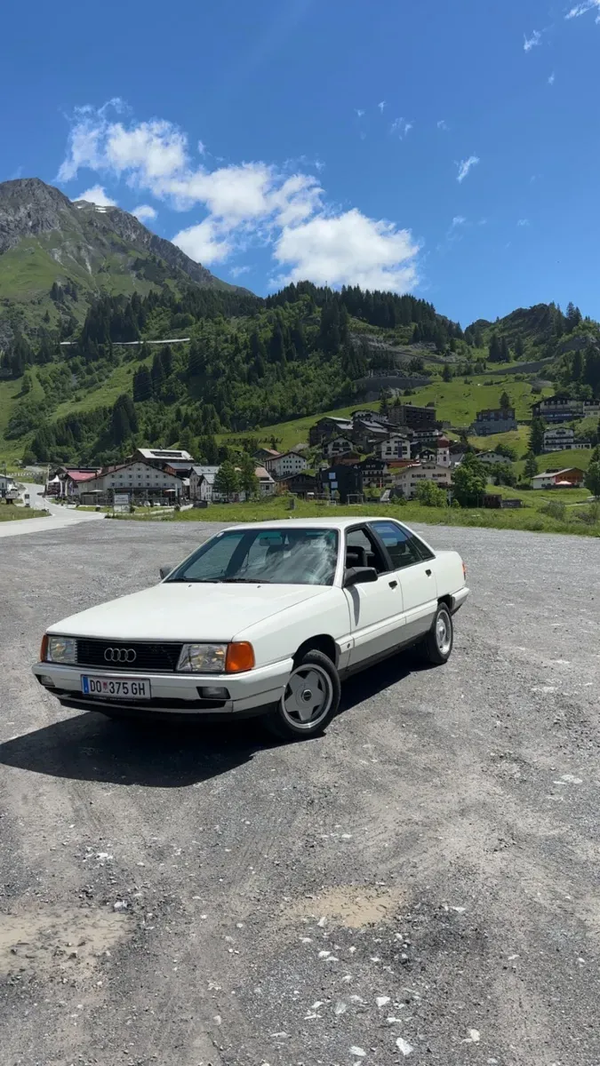 Audi 100