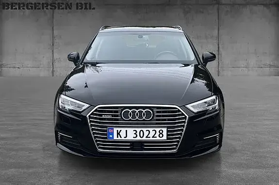 Audi A3 2017 photo 2