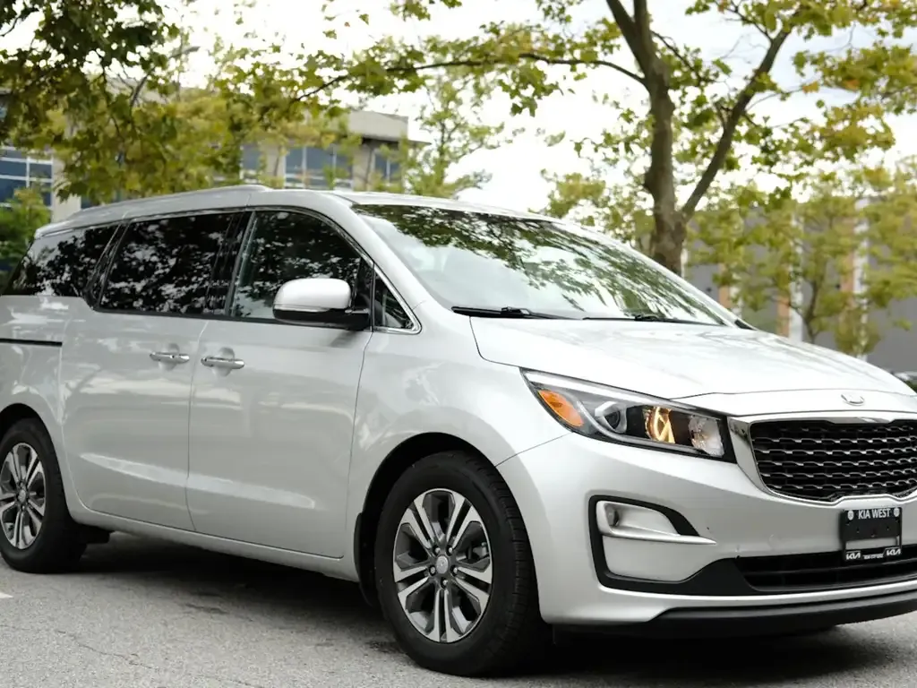 Kia Sedona 2020 photo 3