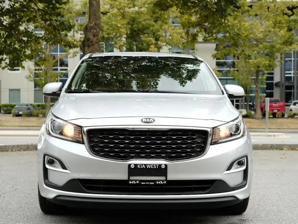 Kia Sedona 2020 photo 2