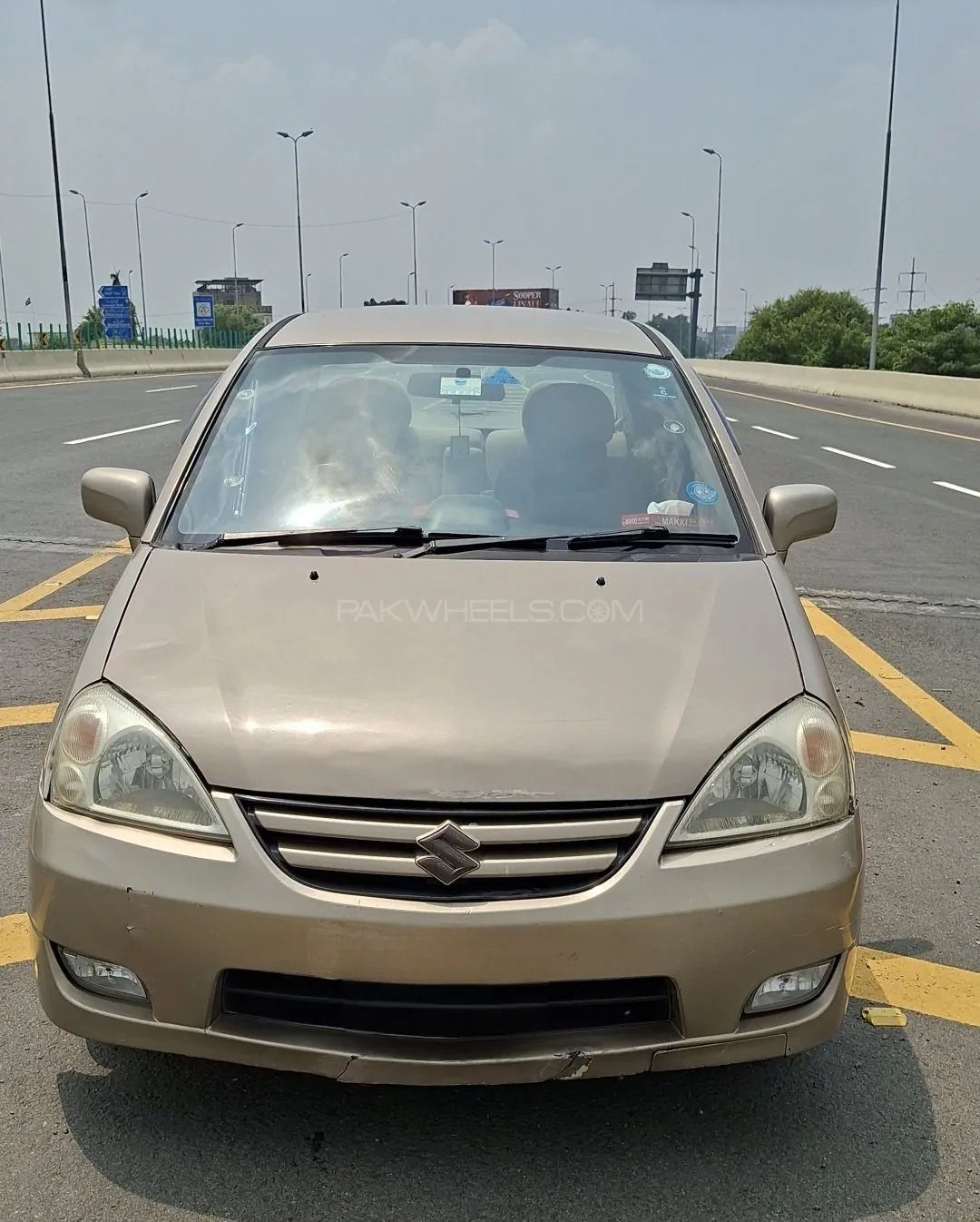 Suzuki Liana
