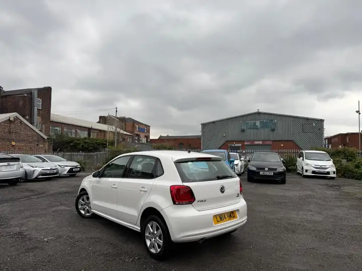 Volkswagen Polo 2014 photo 4