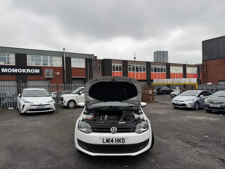 Volkswagen Polo 2014 photo 2