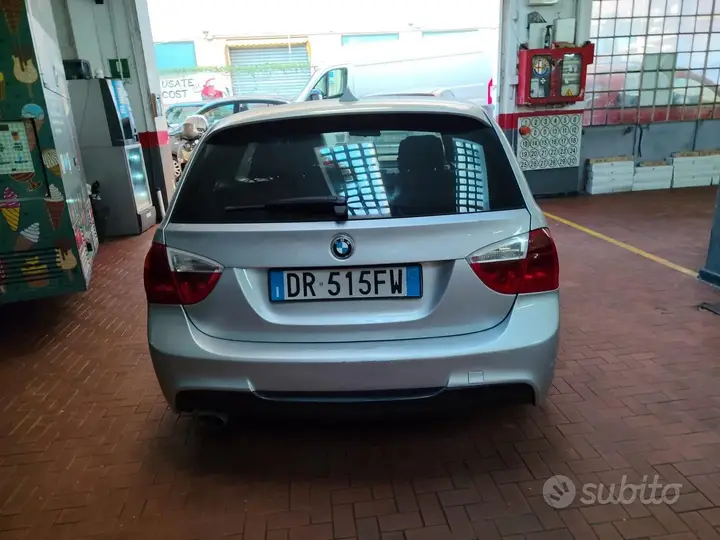 BMW 318D 2008 photo 5