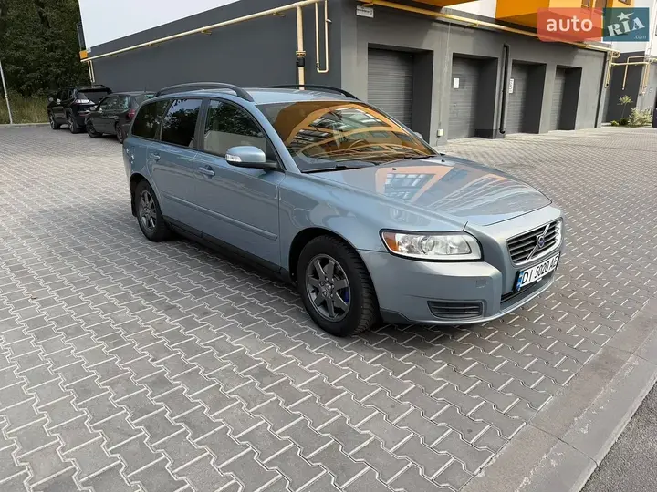 Volvo V50